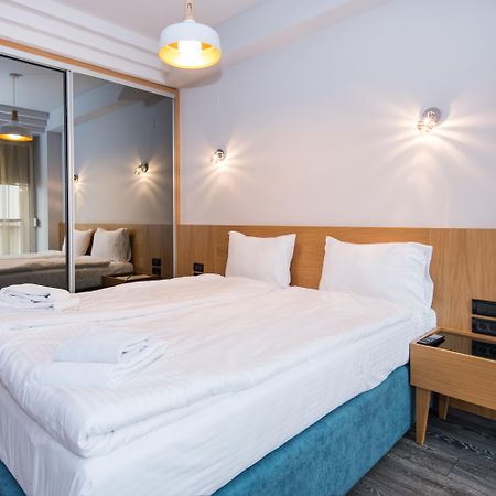 Hotel Vlaho Skopje Bagian luar foto