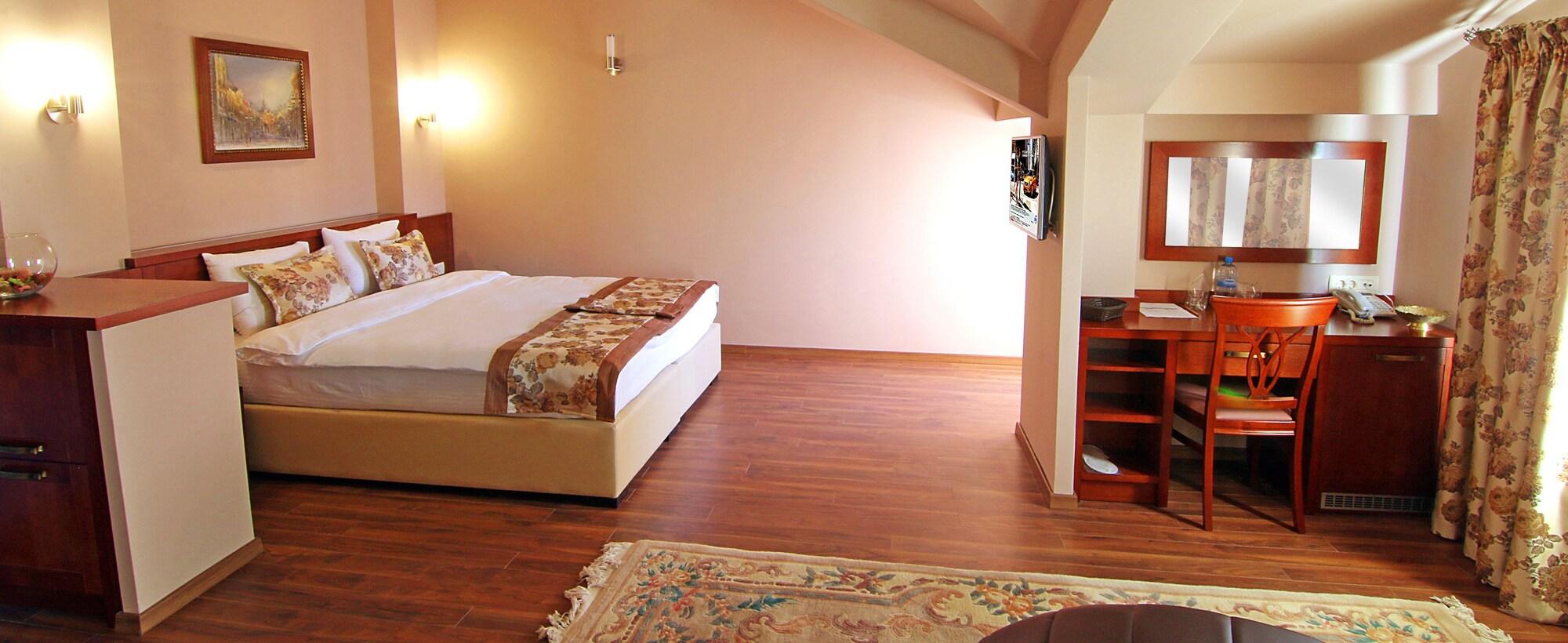 Hotel Vlaho Skopje Bagian luar foto