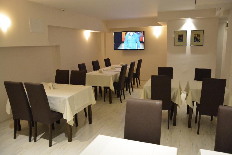 Hotel Vlaho Skopje Bagian luar foto